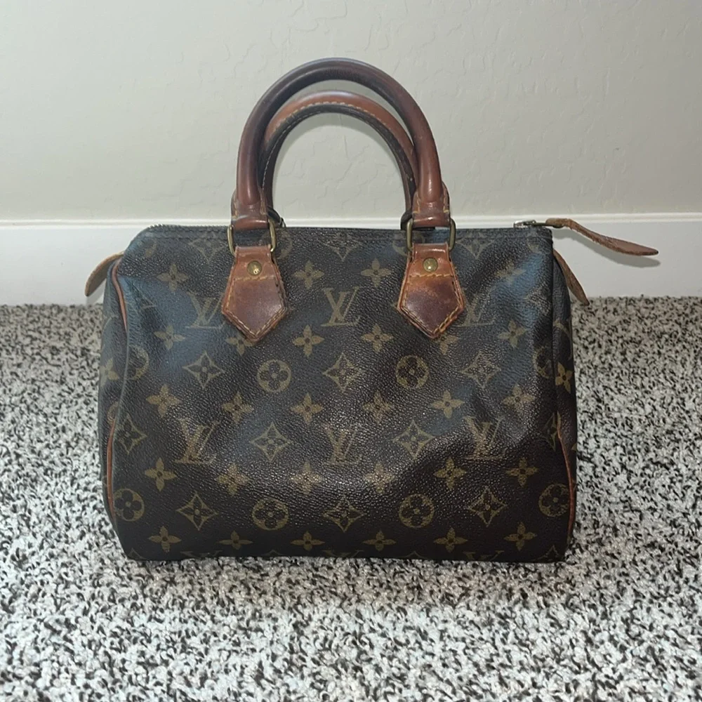 Louis Vuitton Speedy purse bag vintage